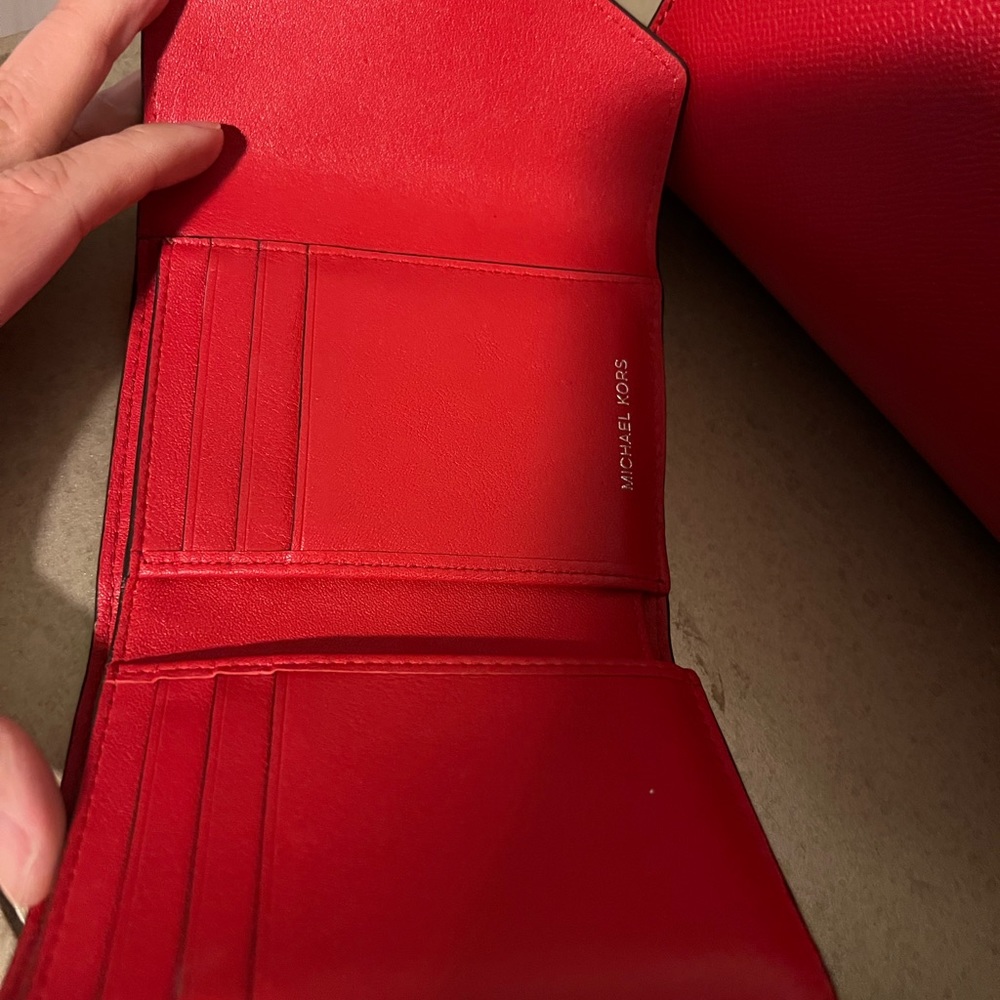 Red Michael Kors Crossbody approximately 9x7x3 with 6 card slot wallet - Picture 2 of 3